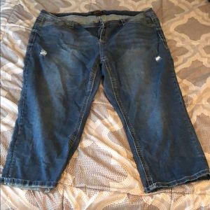 Seven luxe capris size 24